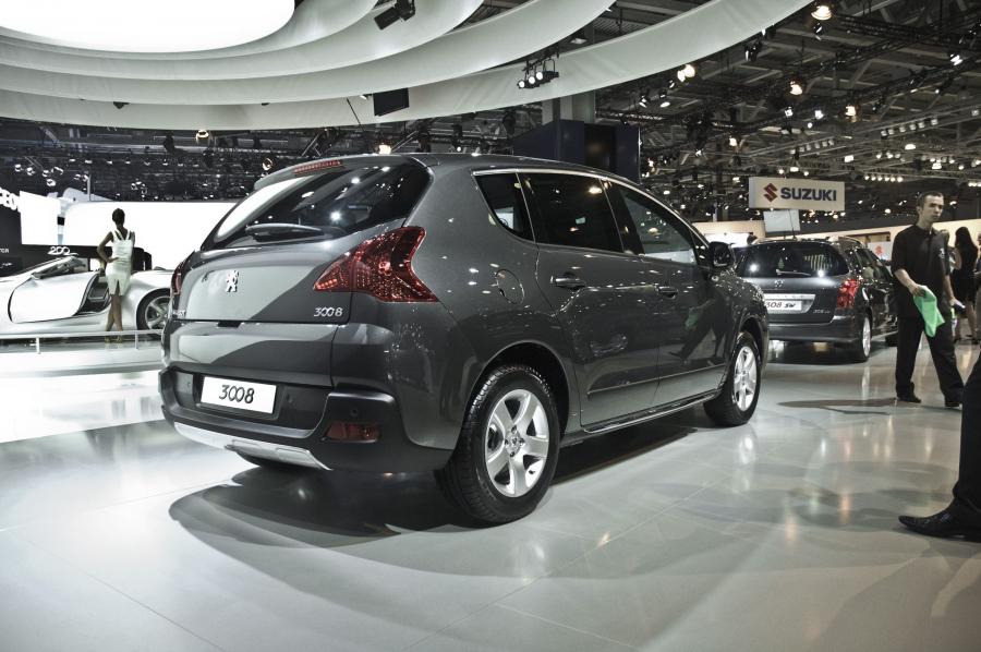 Peugeot 3008 2010 года  (фото 73 из 148)